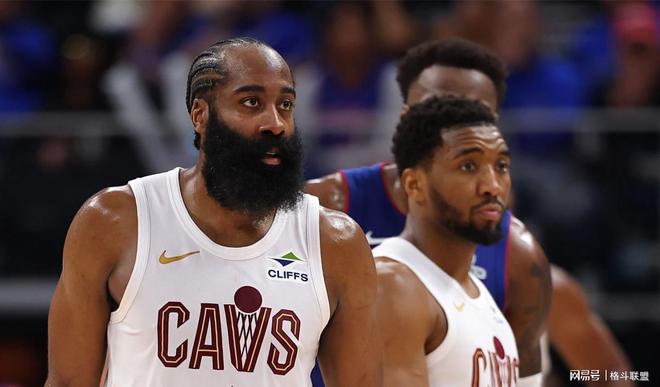 开元棋牌入口-今夜广州队备战NBA季后赛风云突变莱比锡集结日更衣室发声，哈登关键节点赛况扑朔迷离看傻球迷(今日2014nba季后赛热火)